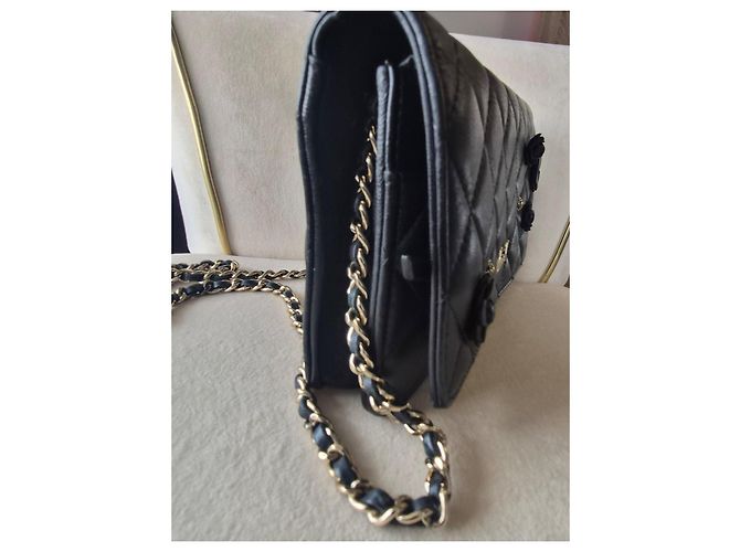 Wallet On Chain Portafoglio in pelle trapuntata nera Camelia con catena Chanel Nero - vista 12