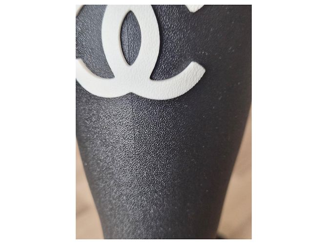 Botas de lluvia de goma negra con logo CC de Chanel Negro - vista 7