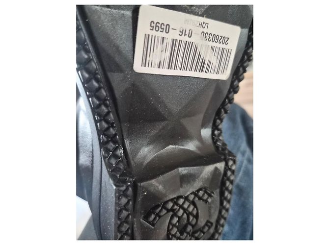 Botas de lluvia de goma negra con logo CC de Chanel Negro - vista 8