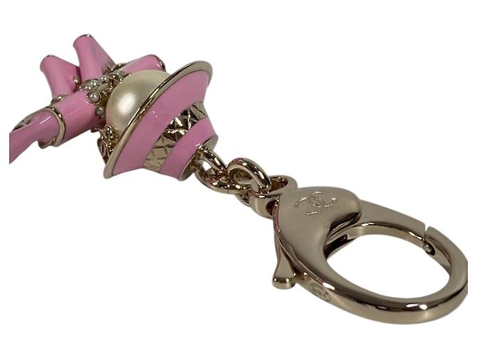 Portachiavi charm Gabrielle di Chanel Rosa D'oro - vista 11
