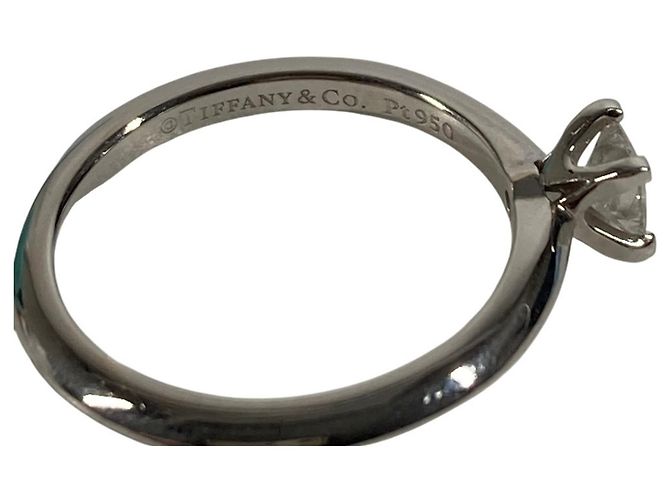 Platinring mit Diamant im Princess-Cut von Tiffany & Co. - Ansicht 5