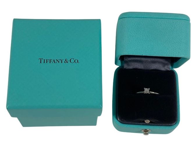 Platinring mit Diamant im Princess-Cut von Tiffany & Co. - Ansicht 9