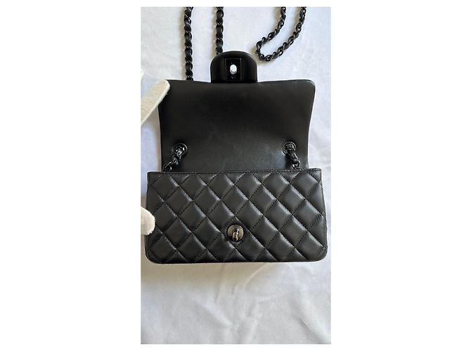 Timeless Borsa Chanel Classica Mini con Patta in Pelle Nera Nero - vista 11