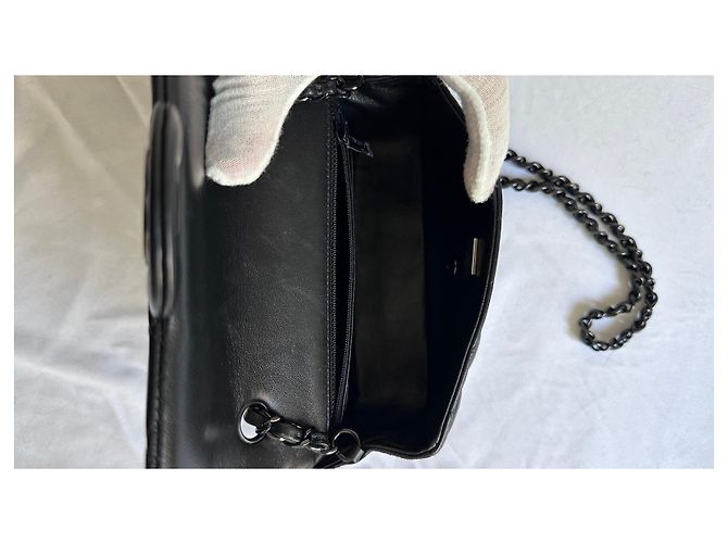 Timeless Borsa Chanel Classica Mini con Patta in Pelle Nera Nero - vista 16