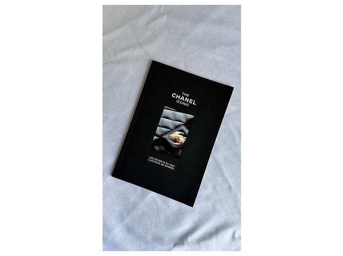 Timeless Borsa Chanel Classica Mini con Patta in Pelle Nera Nero - vista 18