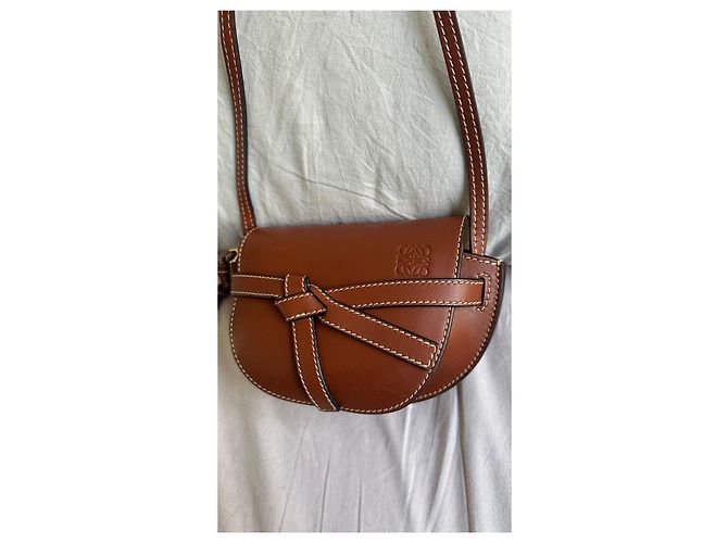 Borsa Loewe Gate Mini in Pelle Marrone - vista 2