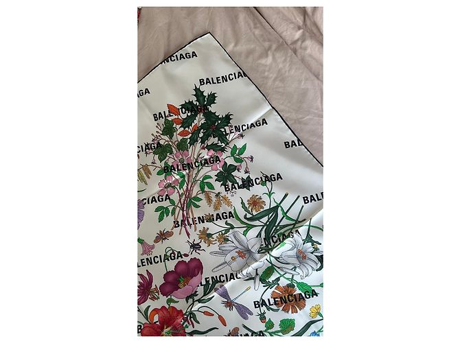 Foulard in Seta Gucci x Balenciaga Bianco Multicolore - vista 10