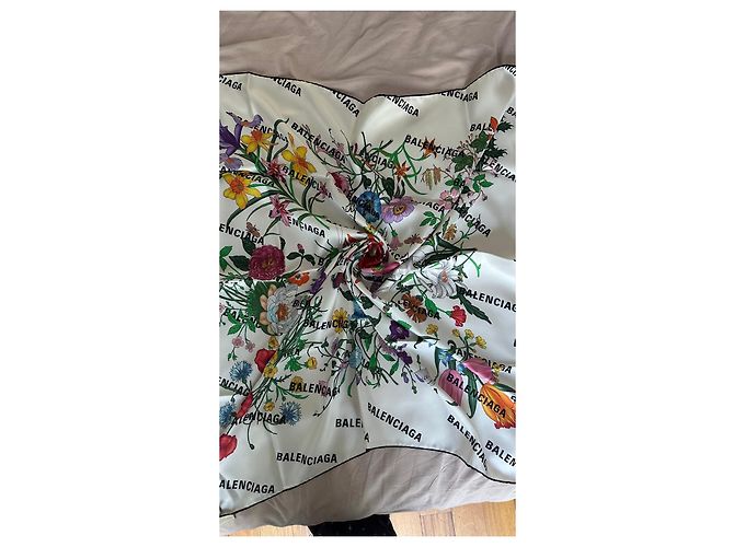 Foulard in Seta Gucci x Balenciaga Bianco Multicolore - vista 11