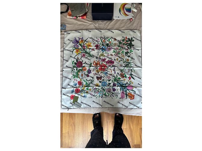 Foulard in Seta Gucci x Balenciaga Bianco Multicolore - vista 3