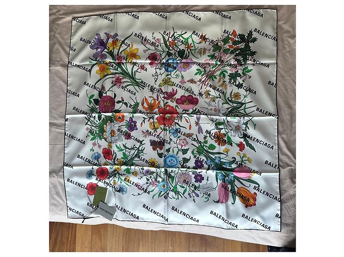 Foulard in Seta Gucci x Balenciaga Bianco Multicolore - vista 4
