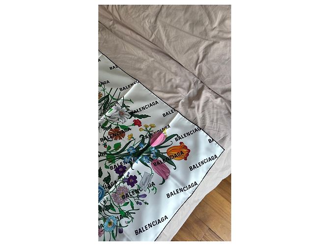 Foulard in Seta Gucci x Balenciaga Bianco Multicolore - vista 9