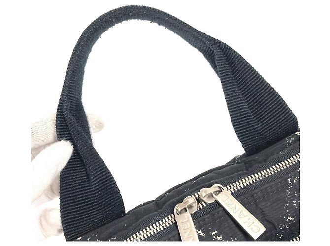 Borsa a mano con logo della vecchia linea di viaggio Chanel Nero Bianco - Ansicht 10