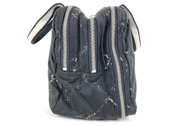 Borsa a mano con logo della vecchia linea di viaggio Chanel Nero Bianco - Ansicht 4