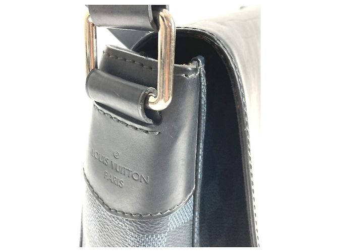 Borsa Messenger MM Newport Damier Cobalt Louis Vuitton Blu navy - vista 15