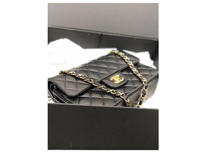 Chanel Piccola Borsa a Catena in Agnello Nero - vista 2