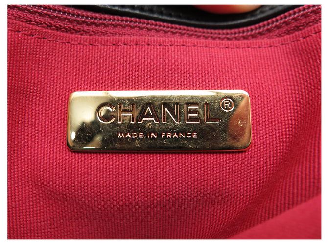 CHANEL 19 MEDIUM HANDBAG AS1160 BLACK QUILTED LEATHER WITH SHOULDER STRAP - view 11