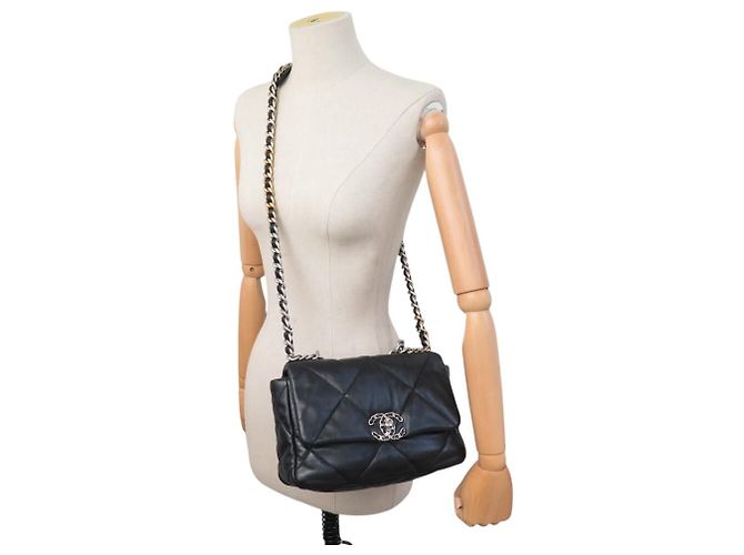 CHANEL 19 MEDIUM HANDBAG AS1160 BLACK QUILTED LEATHER WITH SHOULDER STRAP - view 7