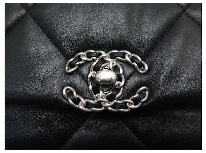 CHANEL 19 MEDIUM HANDBAG AS1160 BLACK QUILTED LEATHER WITH SHOULDER STRAP - view 8