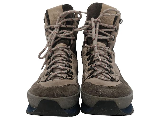 Stivali da trekking con lacci Moncler in pelle e camoscio marrone Rosso - vista 2