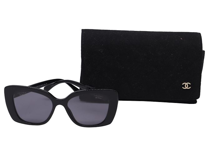 Timeless Gafas de sol cuadradas con marco de acetato negro y acento de logo Chanel 5422-B - vista 4