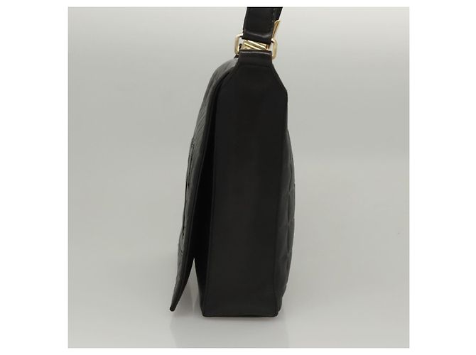 Chanel Chocolate Bar CC Quilted Leather Small Nero - vista 3