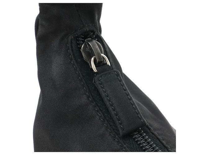 Pochette Borsa Triangolo Prada - Borsa in Nylon Nera (Nero) - vista 6