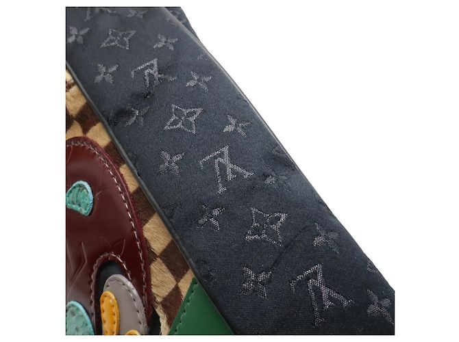 Borsa a Spalla Bezas Conte de Fée in Satin Monogramma Louis Vuitton Nero - vista 6