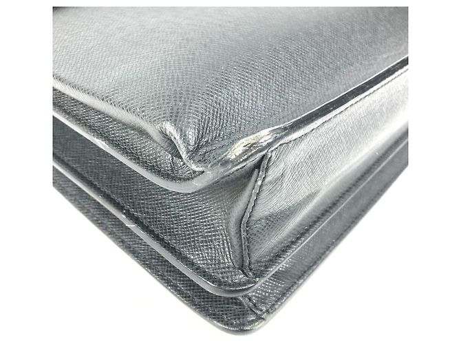 Sac à main Serviette Moscova en Taiga de Louis Vuitton Noir Gris - vue 7