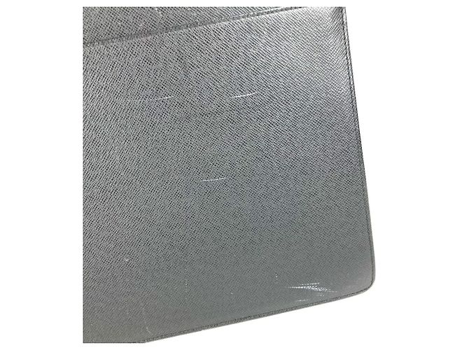 Sac à main Serviette Moscova en Taiga de Louis Vuitton Noir Gris - vue 8