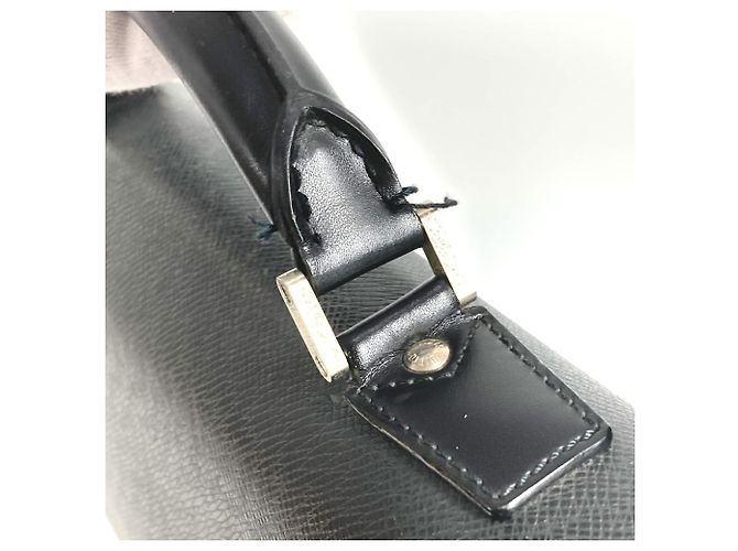 Sac à main Serviette Moscova en Taiga de Louis Vuitton Noir Gris - vue 9