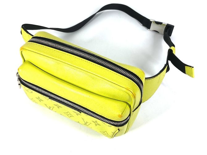 Borsa Messenger Taigarama Gialla Louis Vuitton Giallo - vista 3