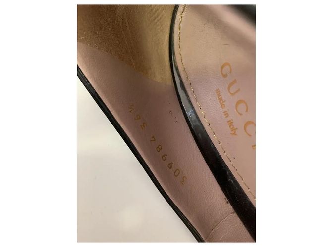Gucci Open Toe Absatz Schuhe schwarzes Lackleder - Ansicht 6