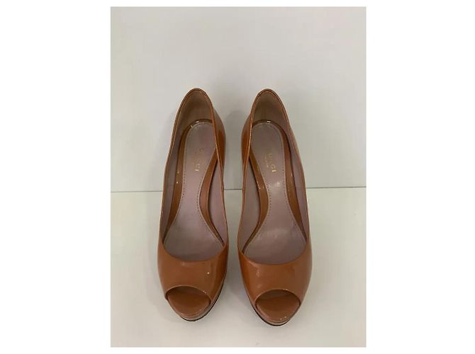 Gucci Open Toe Absatz Schuhe Camel Lackleder Kamel - Ansicht 3