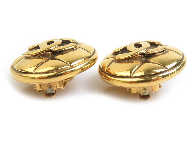 Timeless Vintage Gold Clip Ohrringe von Chanel Golden - Ansicht 4