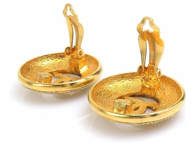 Timeless Vintage Gold Clip Ohrringe von Chanel Golden - Ansicht 5