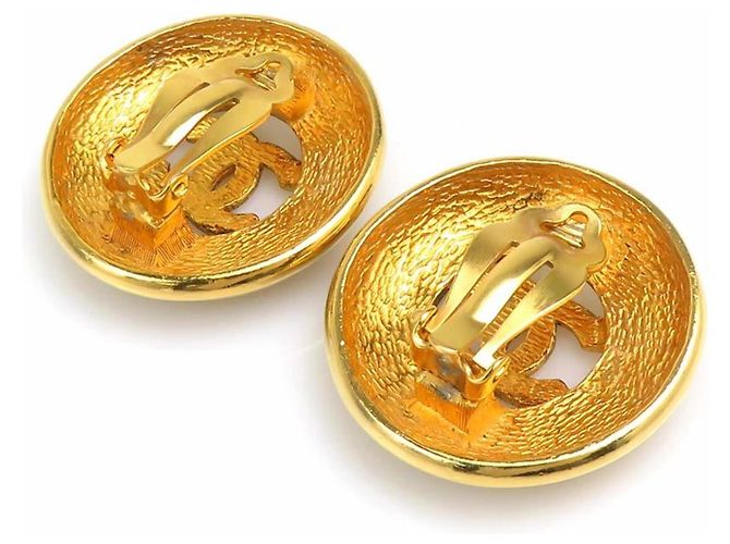 Timeless Vintage Gold Clip Ohrringe von Chanel Golden - Ansicht 6