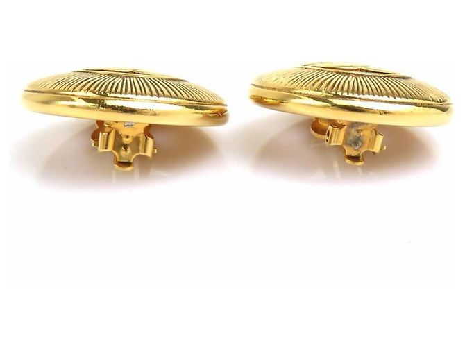 Timeless Vintage Gold Clip Ohrringe von Chanel Golden - Ansicht 7