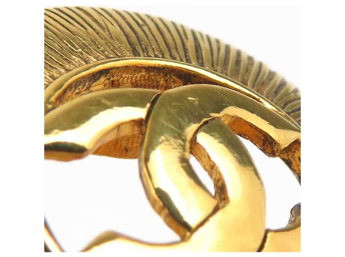 Timeless Vintage Gold Clip Ohrringe von Chanel Golden - Ansicht 9