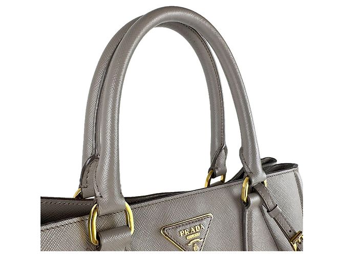 Borsa a spalla in pelle grigia Prada Marrone - vista 10