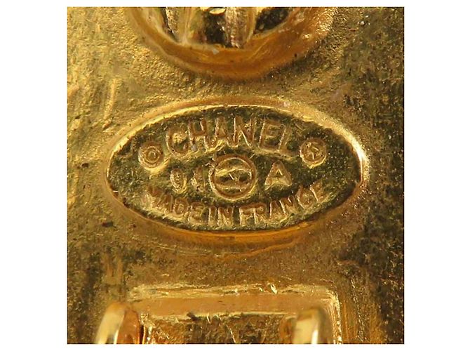 Timeless Vintage Metall Gold Clip Ohrringe von Chanel Golden - Ansicht 8
