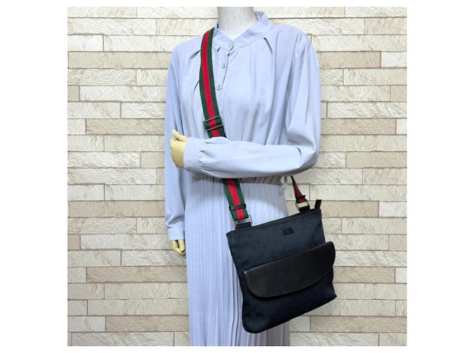 Borsa a spalla Gucci in tela GG nera Nero - vista 2