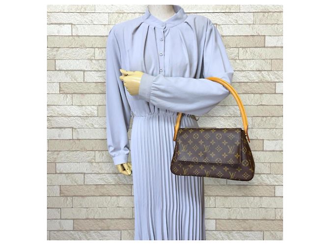 Borsa a mano Mini Looping Monogram Louis Vuitton Marrone - vista 2