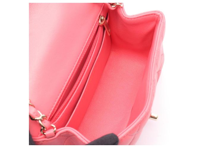Borsa a Spalla Chanel Mini Matelassé in Pelle di Agnello Rosa - vista 3