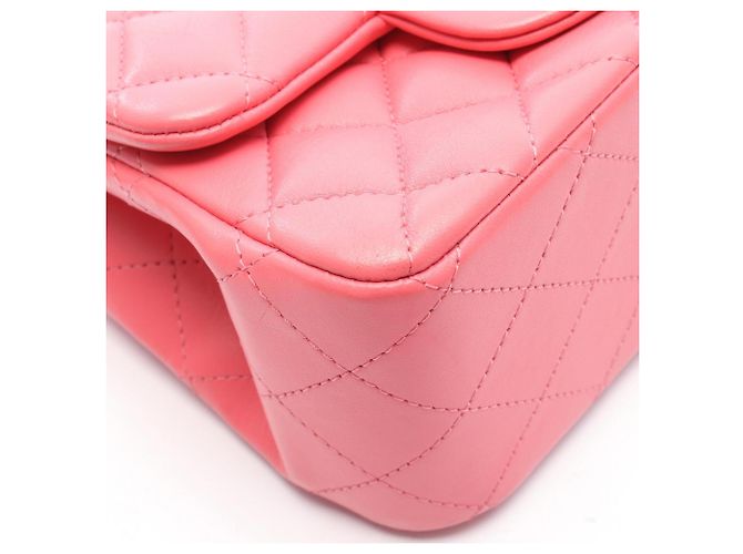 Borsa a Spalla Chanel Mini Matelassé in Pelle di Agnello Rosa - vista 9