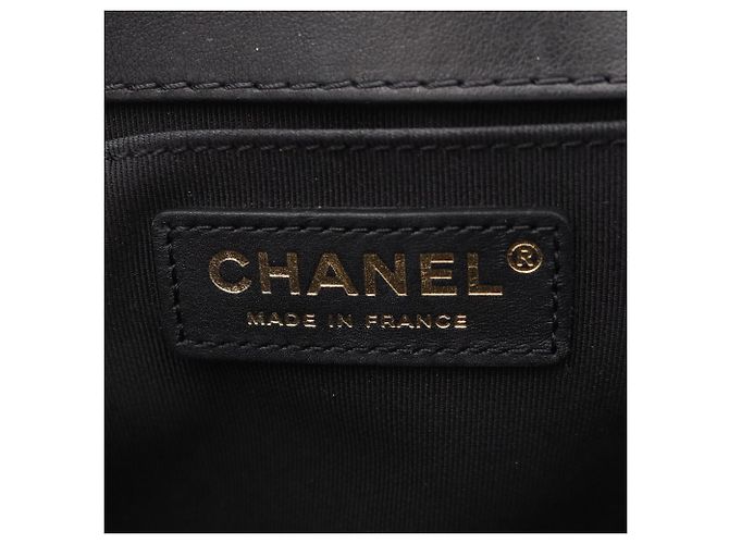 Borsa a Spalla Boy di Chanel in Pelle Nera Nero - vista 4