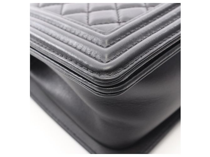 Borsa a Spalla Boy di Chanel in Pelle Nera Nero - vista 8