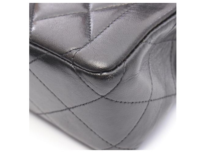 Mini borsa Matelassé di Chanel Nero - vista 10