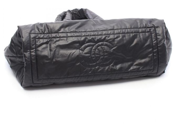 Borsa tote reversibile Chanel Coco Cocoon MM Nero Bordò - vista 11