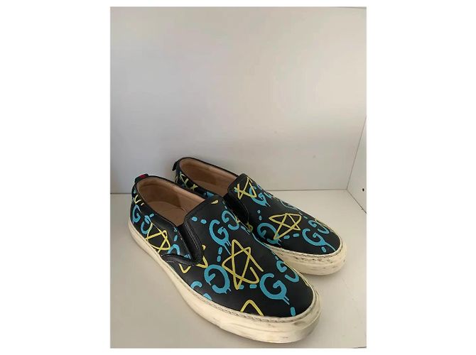 Sneaker Slip-On Gucci Graffiti GG in Pelle Nera Nero - vista 2