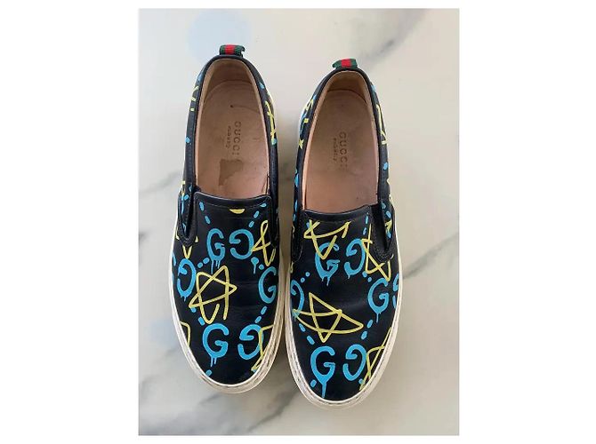 Sneaker Slip-On Gucci Graffiti GG in Pelle Nera Nero - vista 4